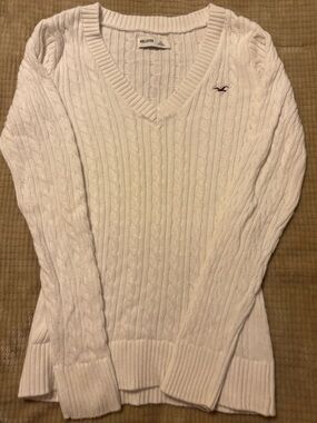 Hollister Cable-Knit Icon V-Neck Sweater XS Cloud White